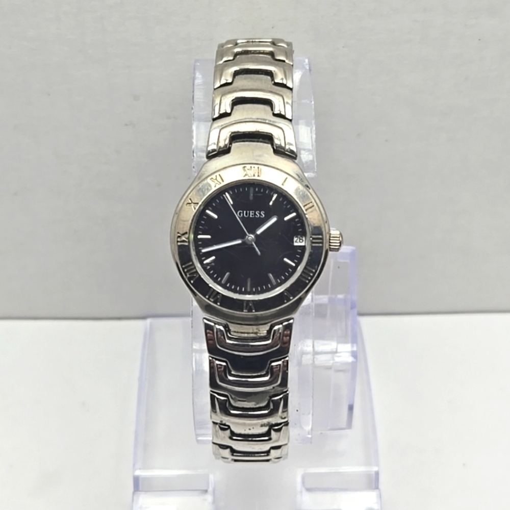 Womens Guess Watch G75467L Silver Tone 25mm Round Date Dial New Battery